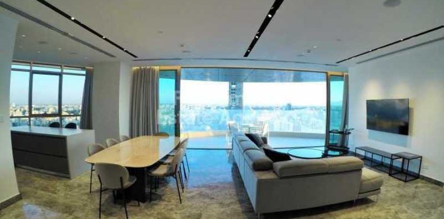 3 bedrooms Apartment in Nicosia, Cyprus No. 32803