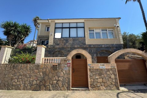 5 bedrooms Villa in Nam Tha, Vietnam No. 92300 3