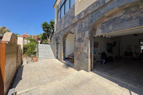 5 bedrooms Villa in Nam Tha, Vietnam No. 92300 8