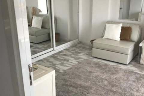 4 bedrooms Apartment in Limassol, Cyprus No. 106413 2