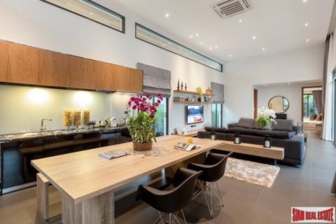 3 bedrooms Villa in Kamala, Thailand No. 96476 12