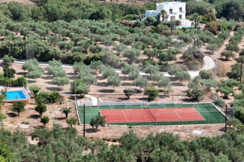 5 bedrooms Villa in Crete, Greece No. 64935 10
