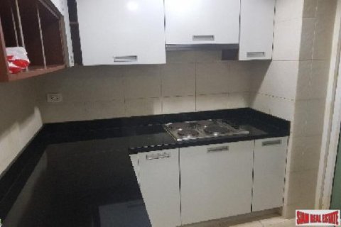 3 bedrooms Apartment in Bangkok, Thailand No. 96812 9