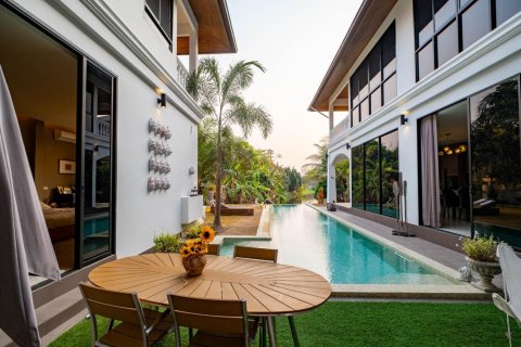 5 bedrooms House in Chiang Mai, Thailand No. 97755 22