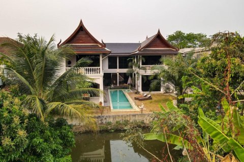 5 bedrooms House in Chiang Mai, Thailand No. 97755 1