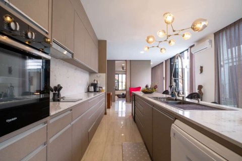 5 bedrooms House in Chiang Mai, Thailand No. 97755 13