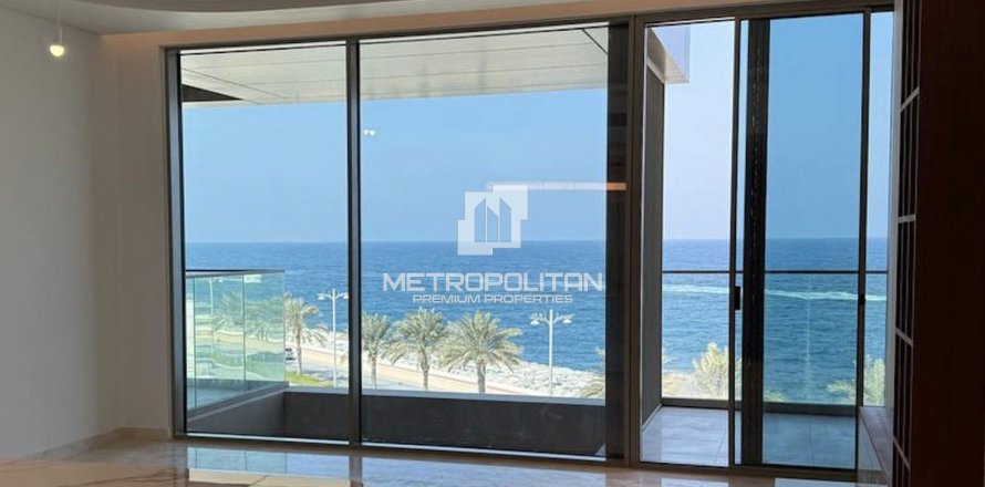 3 bedrooms Apartment in Palm Jumeirah, UAE No. 93685