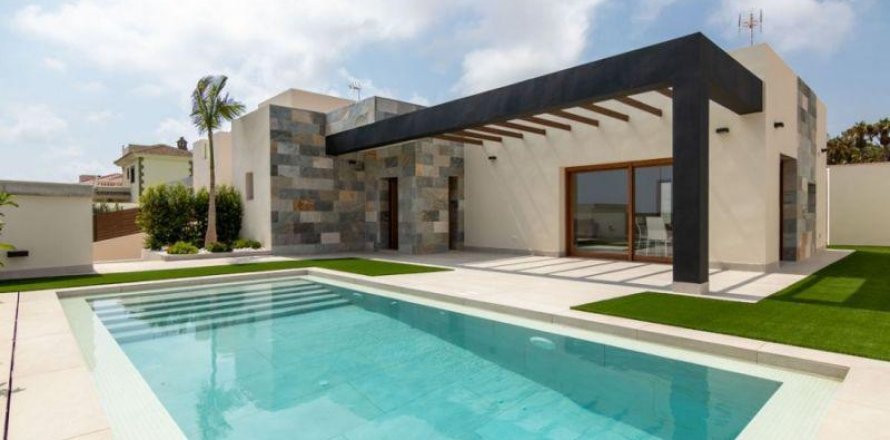 3 bedrooms Villa in Los Altos, Spain No. 124392
