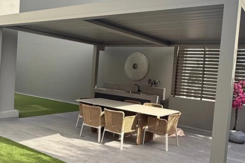 4 bedrooms Maisonette in Voula, Greece No. 117579 5