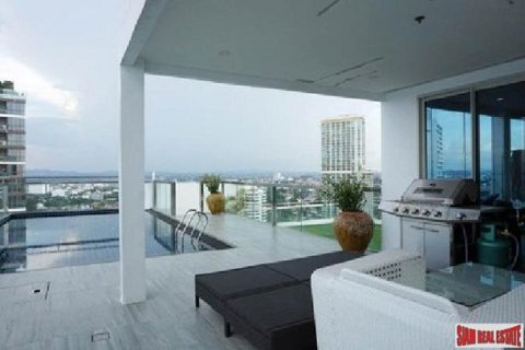 2 bedrooms Penthouse in Pattaya, Thailand No. 96565 1
