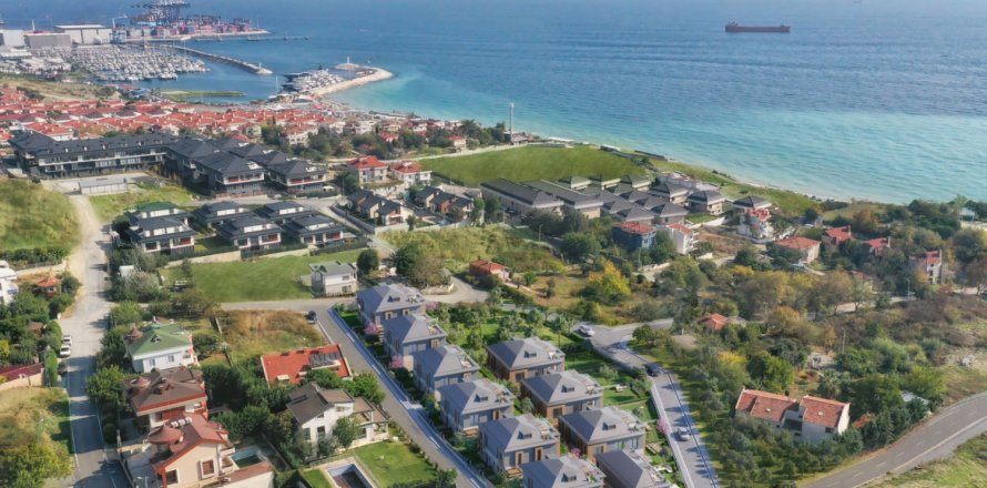 4 bedrooms Villa in Istanbul, Turkey No. 114715