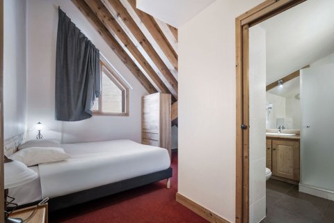 4 bedrooms Apartment in Les Belleville, France No. 99529 13