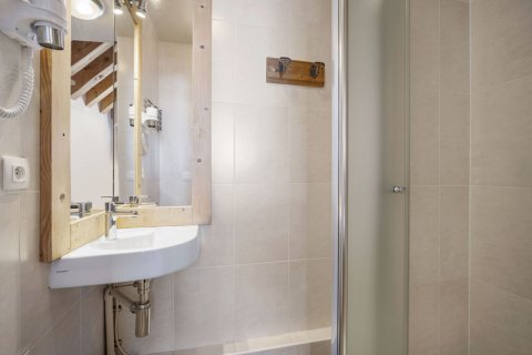 4 bedrooms Apartment in Les Belleville, France No. 99529 23