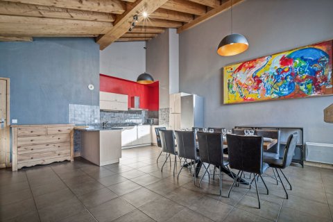 4 bedrooms Apartment in Les Belleville, France No. 99529 6