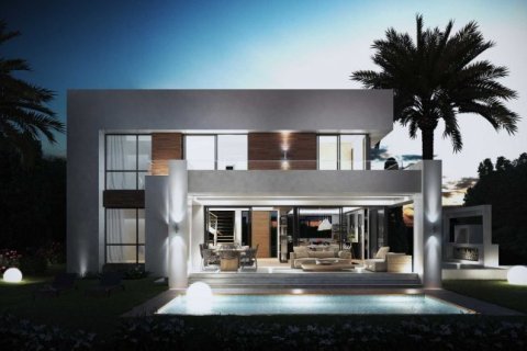 4 bedrooms House in Estepona, Spain No. 25468