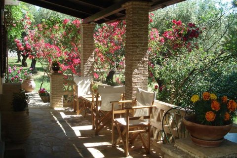 2 bedrooms House in Zakynthos, Greece No. 24639 5