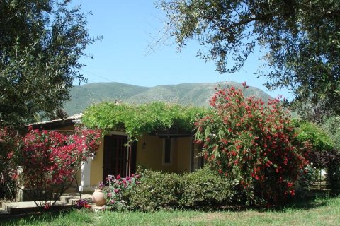 2 bedrooms House in Zakynthos, Greece No. 24639 18