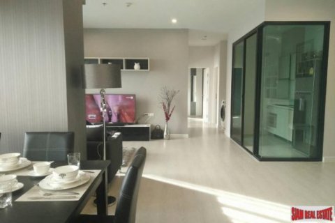 3 bedrooms Apartment in Bangkok, Thailand No. 96850 2