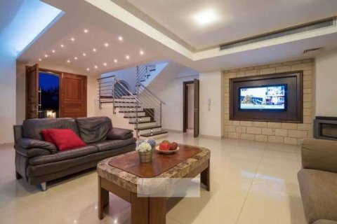 6 bedrooms House in Paphos, Cyprus No. 84333 11