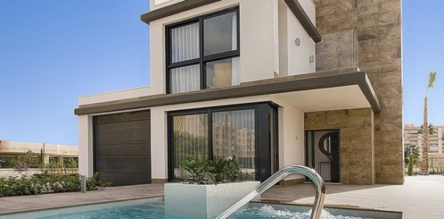 4 bedrooms Villa in Tan Thanh, Vietnam No. 111072