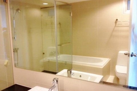 2 bedrooms Condo  in Bangkok, Thailand No. 98333 13