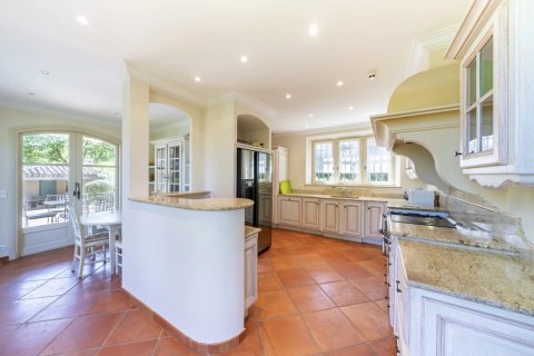 4 bedrooms Villa in Tourrettes, France No. 69073 7