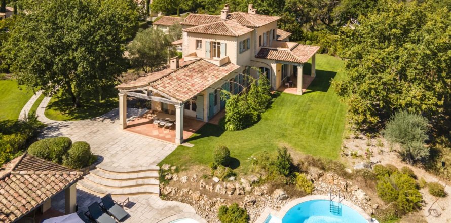 4 bedrooms Villa in Tourrettes, France No. 69073