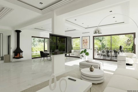 5 bedrooms House in Grasse, France No. 81631 2