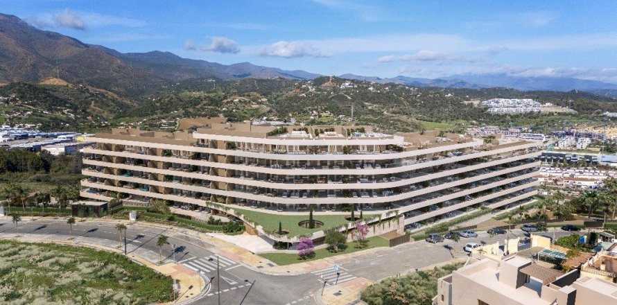 3 bedrooms Apartment in Estepona, Spain No. 128101