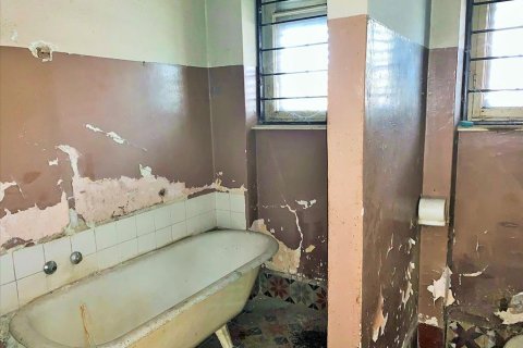 300m² Building in Thessaloniki, Greece No. 57722 8