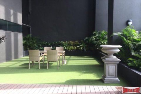 3 bedrooms Apartment in Bangkok, Thailand No. 96008 2