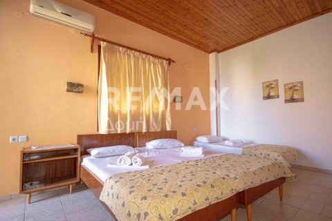 3 bedrooms Hotel in Magnesia, Greece No. 28026 17