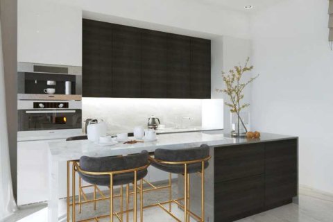 4 bedrooms House in Oroklini, Cyprus No. 76173 14