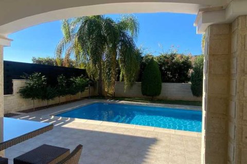 3 bedrooms House in Agios Tychonas, Cyprus No. 72824 7