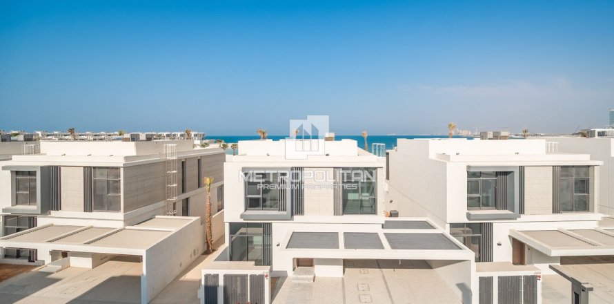 5 bedrooms Villa in Al Marjan Island, UAE No. 119378