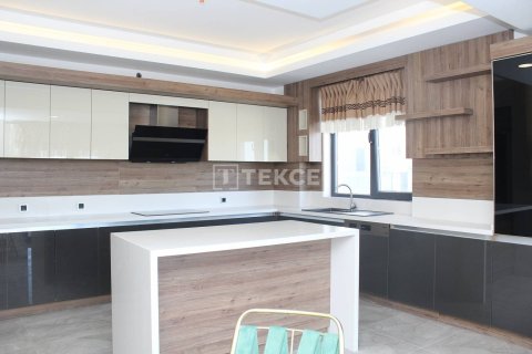 4 bedrooms Apartment in Quang Ngai, Vietnam No. 11731 9