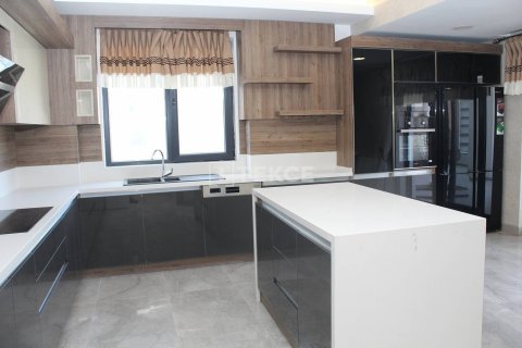 4 bedrooms Apartment in Quang Ngai, Vietnam No. 11731 8