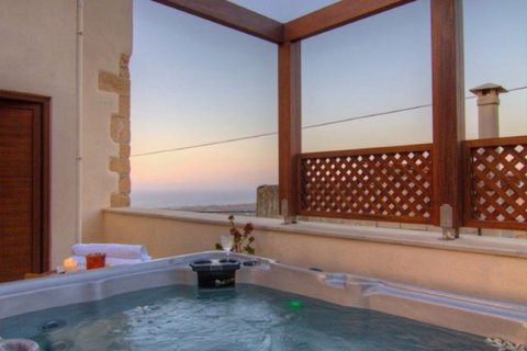 3 bedrooms House in Rethymno, Greece No. 24307 7