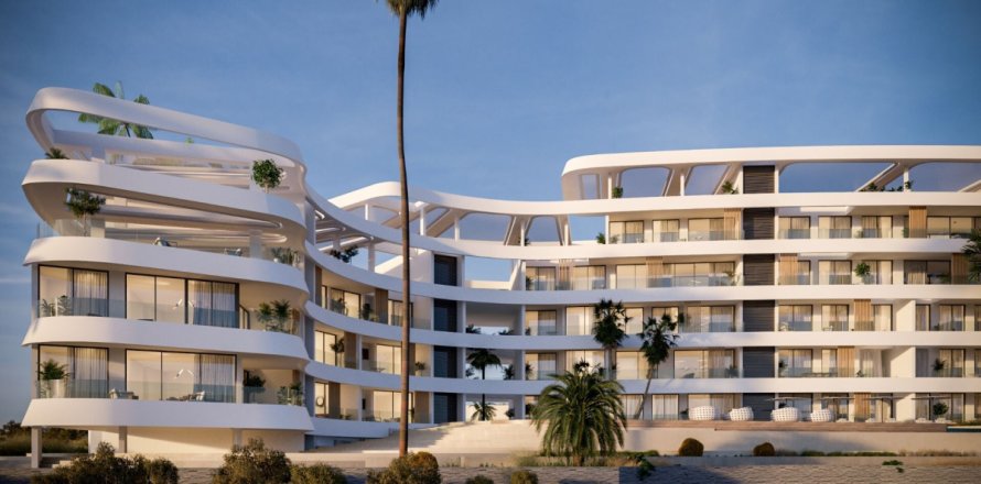 4 rooms Apartment in Larnaca, Cyprus No. 107155