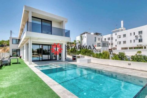 4 dormitorios House en Aradippou, Cyprus No. 82443 1