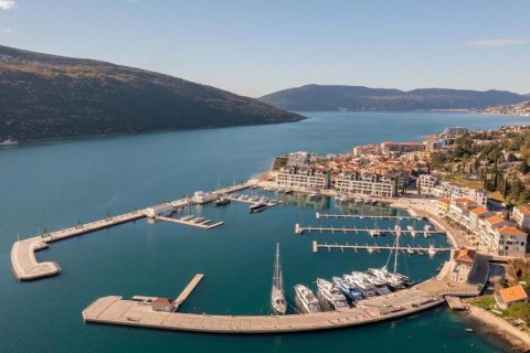 1 bedroom Apartment in Herceg Novi, Montenegro No. 84669 1