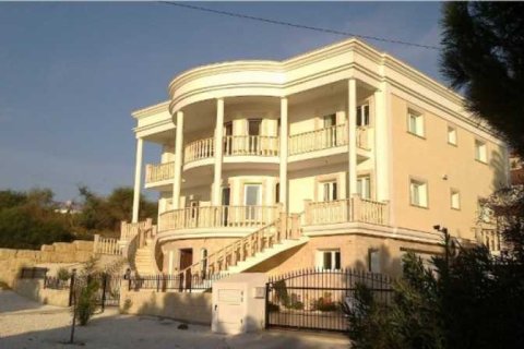7 bedrooms Villa in Pegeia, Cyprus No. 84398 2