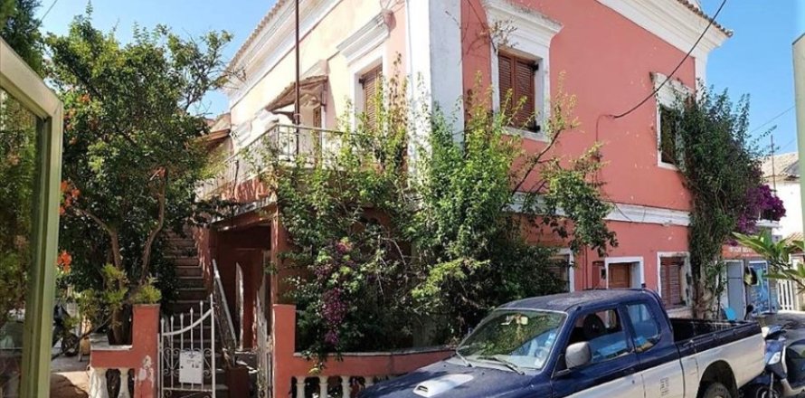 Вилла с 4 спальнями в Керкира, Греция №78211