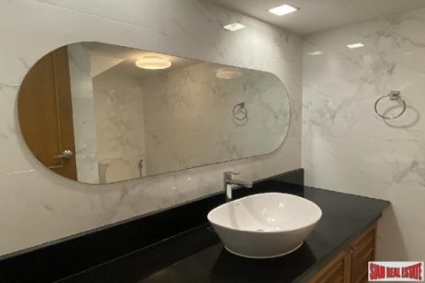 4 bedrooms House in Bangkok, Thailand No. 97076 6