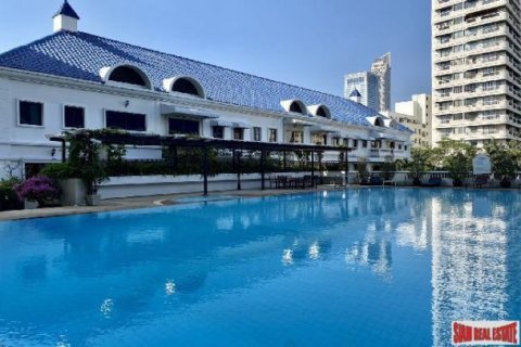 4 bedrooms House in Bangkok, Thailand No. 97076 11