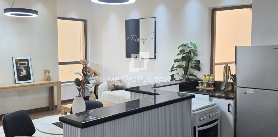 2 dormitorios Apartment en Shams, UAE No. 94643