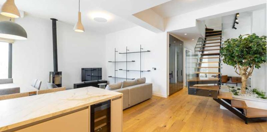 4 bedrooms Penthouse in Agios Athanasios, Cyprus No. 103666