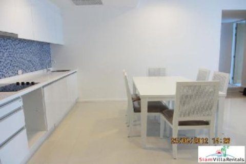 2 bedrooms Apartment in Bangkok, Thailand No. 95665 4