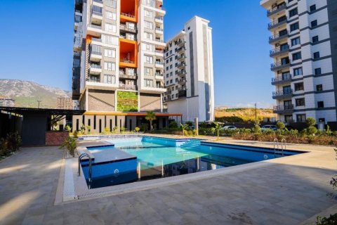 4 habitaciones Apartment en Mahmutlar, Turkey No. 125028