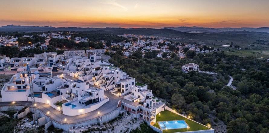 Вилла с 4 спальнями в Сан-Мигель-де-Салинас, Испания №112087